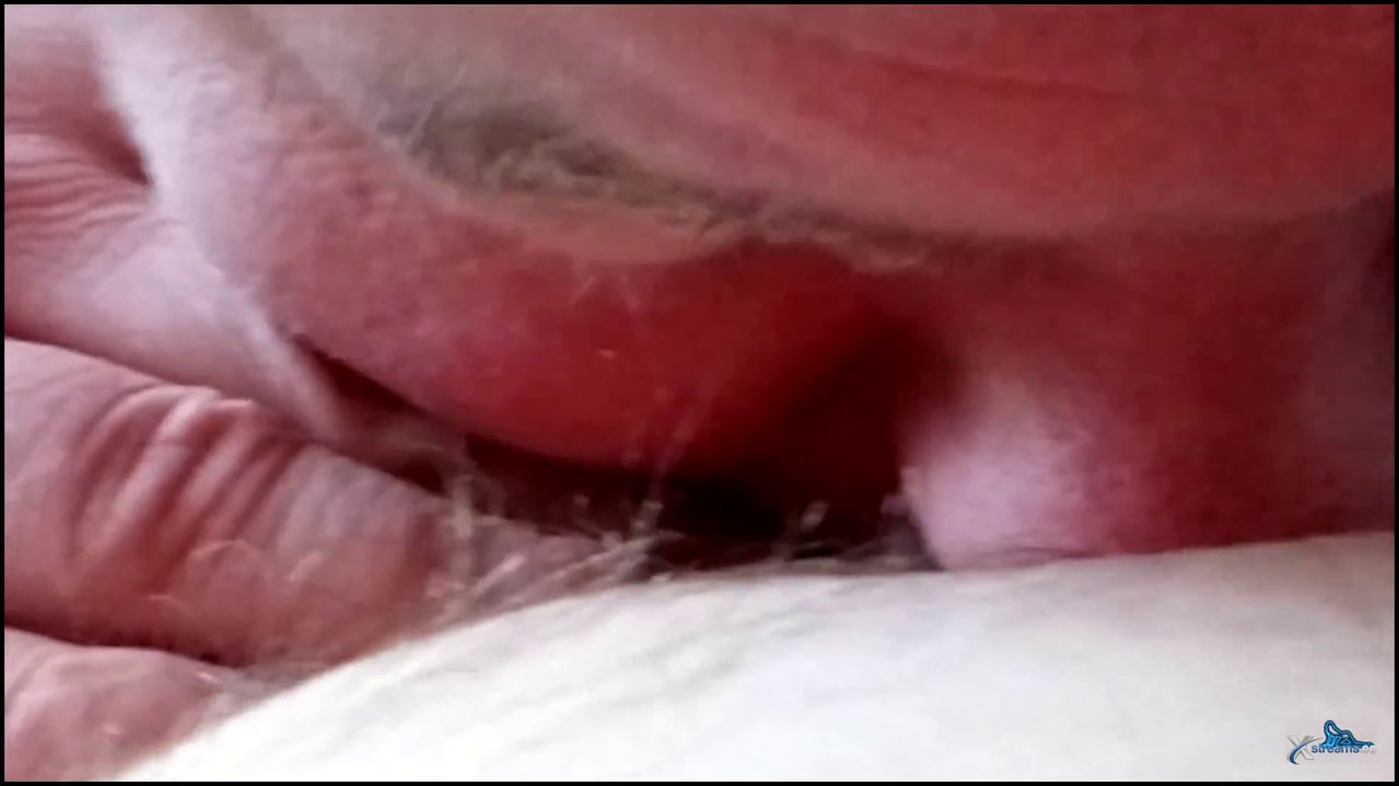 NylonjungeCarmen – Fick Die Alten Nylonfüsse Und Die Alte Nylonfotze