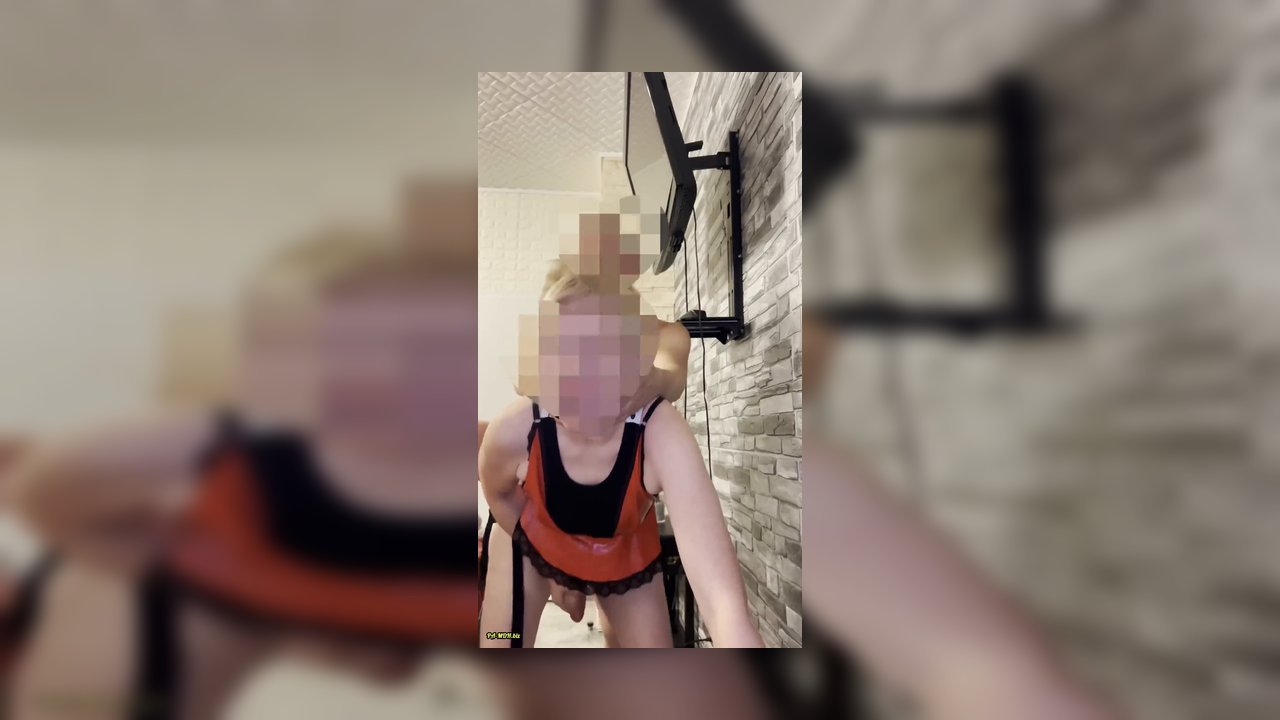 SashMash – Paar Spielt Mit Strap-on