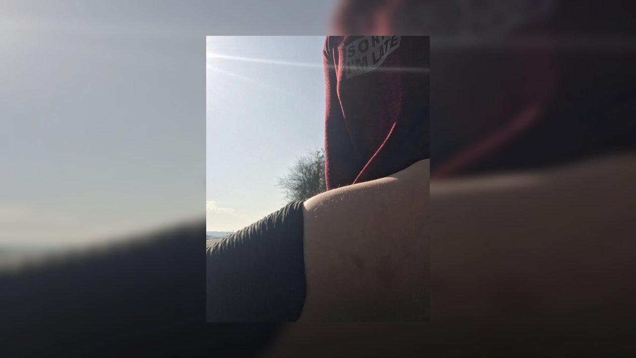 Swissapple – Solo dildo play an der Strasse