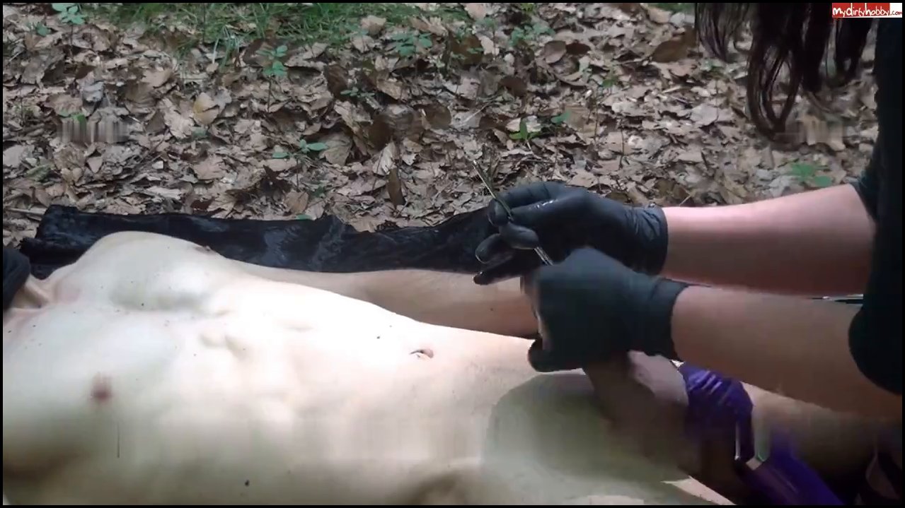 FetishWorld – Dilatator im Jungsklaven Schwanz