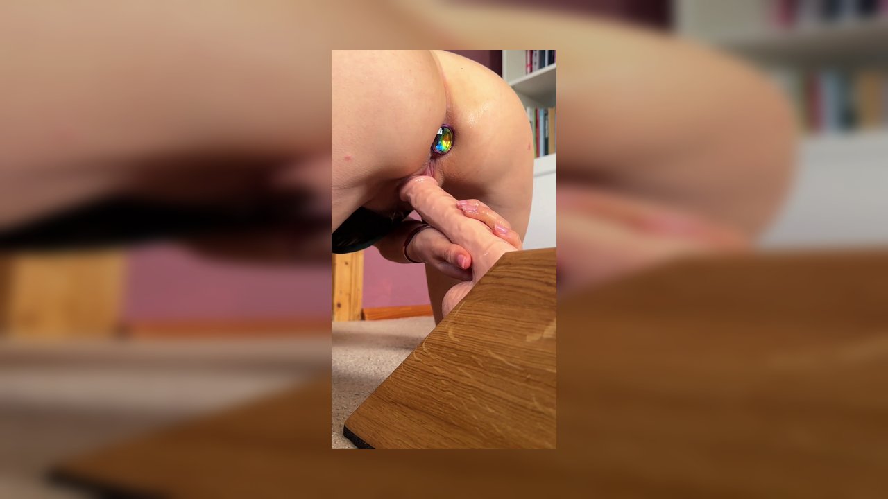 HighFeelingBabe69 – Ich genieße meinen Dildo alleine zu Hause