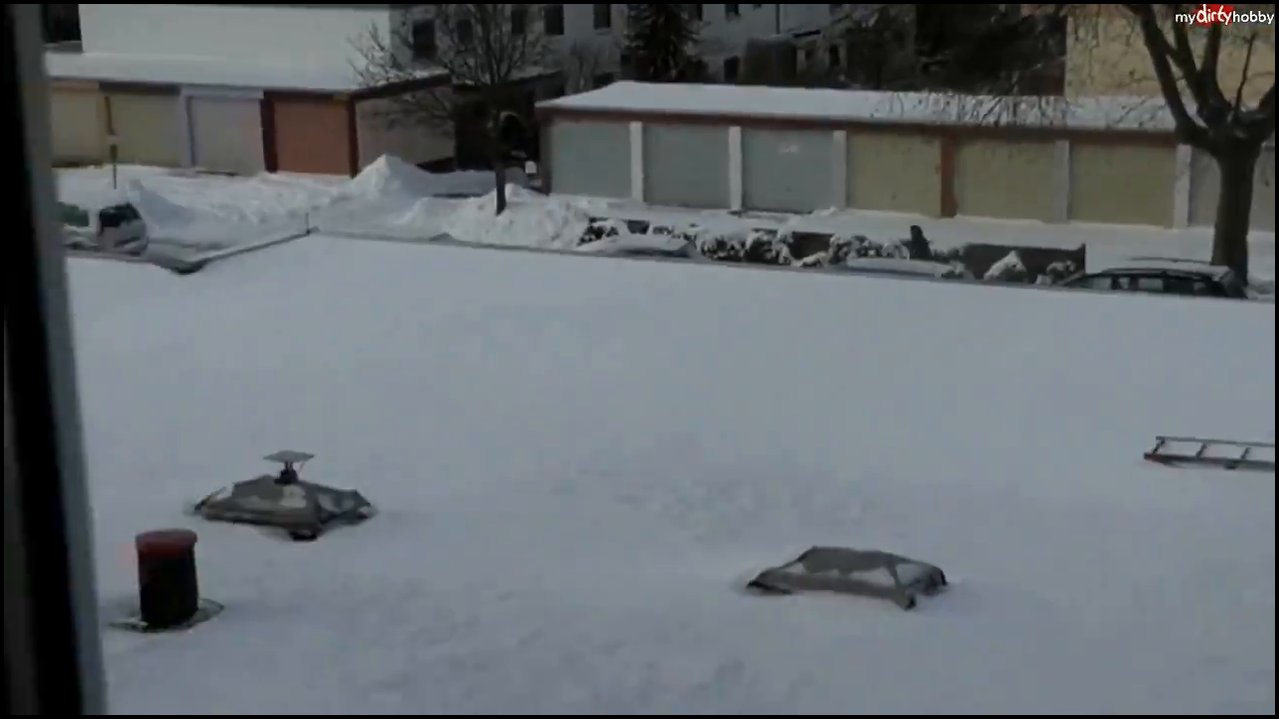 Sarahlicious – Public MEGA Sperma-Schleck am Fenster