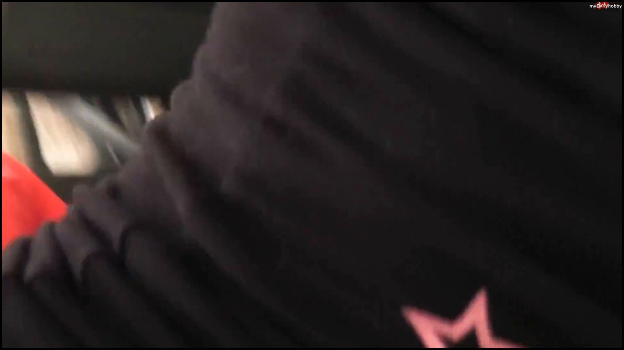 Sarahlicious – PUBLIC MITTEN IM LADEN GEFICKT und CREAMPIE VERTEILT