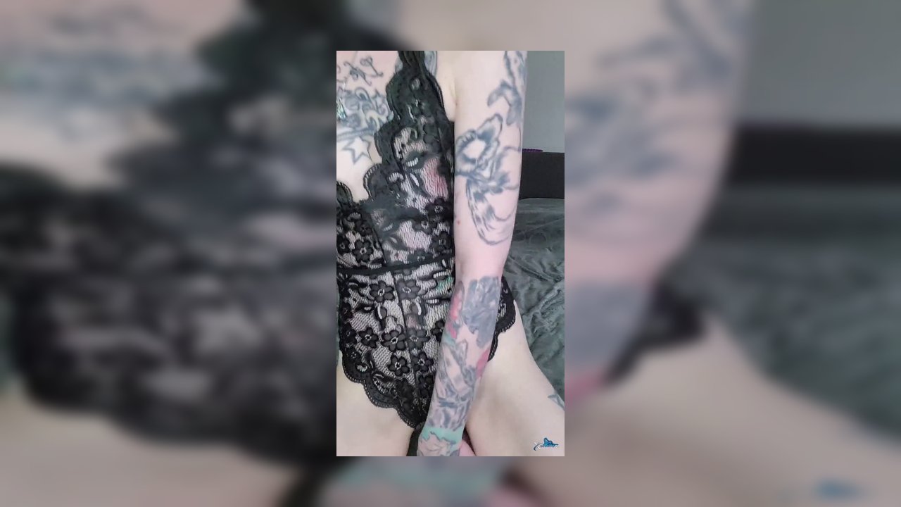 tomundsherry04 – Schön tief den Dildo in meiner Pussy