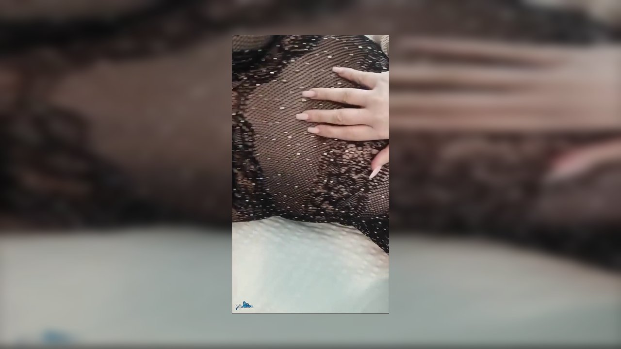 Ninica069 – Hallo – Vorgestellt mit Toy und Dessous